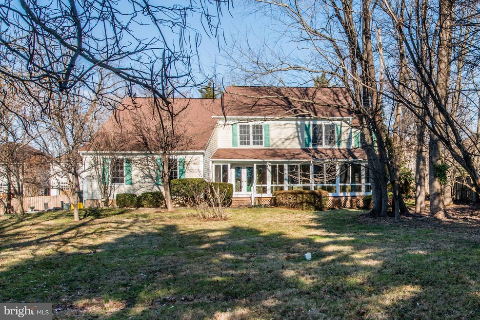 9904 Blake Ln, Oakton, VA 22124 - photo 1