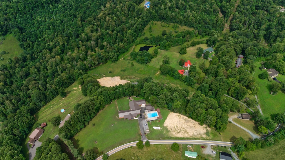 466 Irish St, Summersville, WV 26651 - photo 1