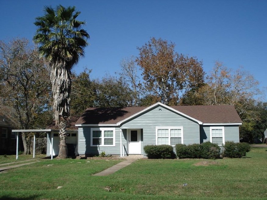 3221 9th St, Bay City, TX 77414 - photo 1