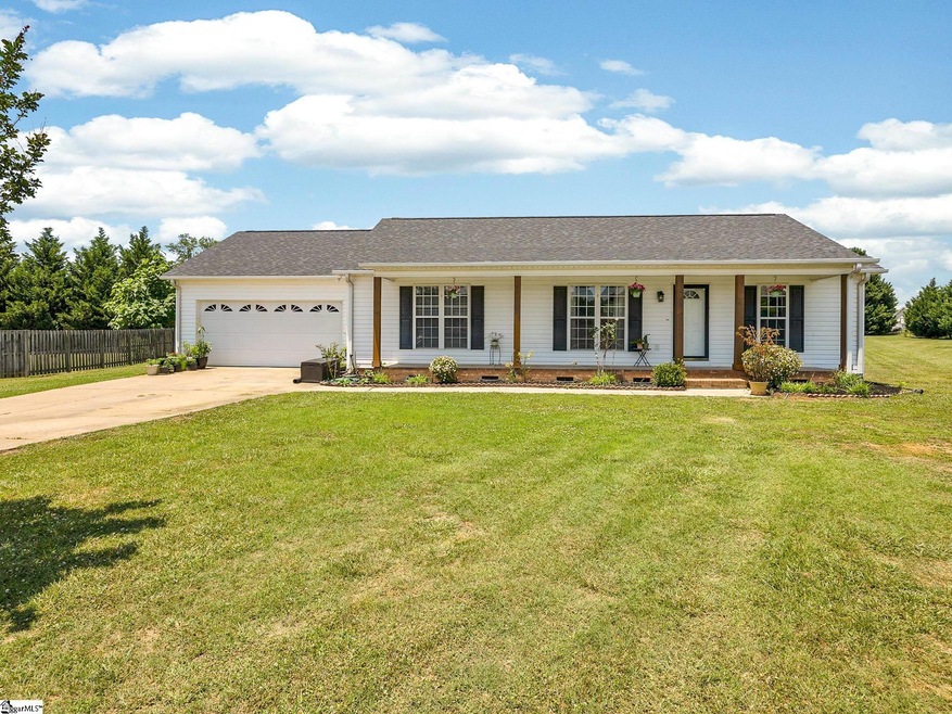 320 Mollys Way, Inman, SC 29349 - photo 1