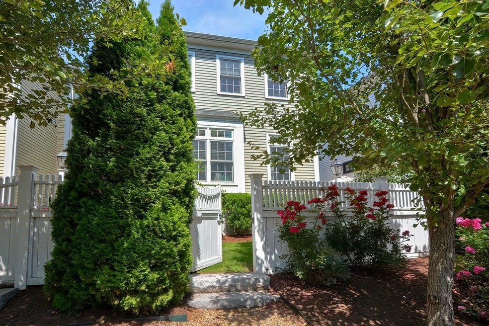 32 Maple Ln unit 32, Medfield, MA 02052 - photo 1