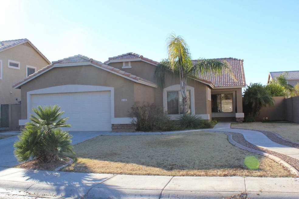 Front -House for sale in Gilbert, AZ