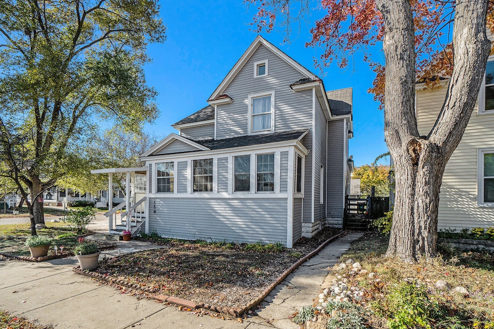 358 Maple Ave picture