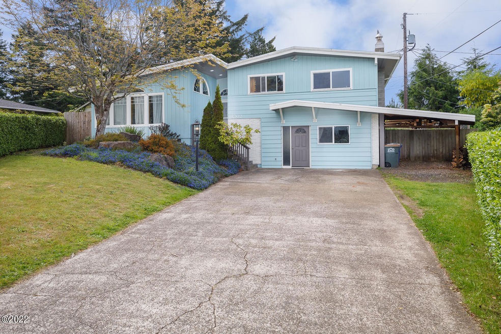 1802 NE Crestview Pl, Newport