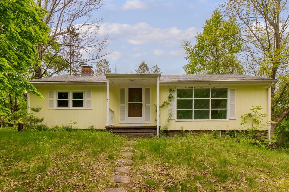 5 Upland Ave, Southbridge, MA 01550 - photo 1