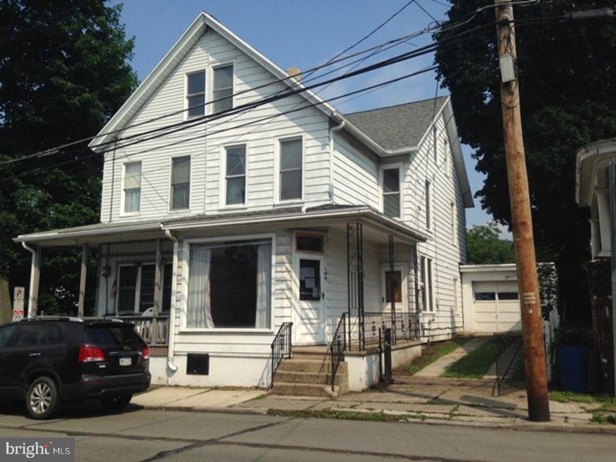 109 E Hancock St, Saint Clair, PA 17970 - photo 1