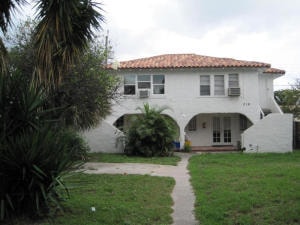 218 S. M 3, Exterior