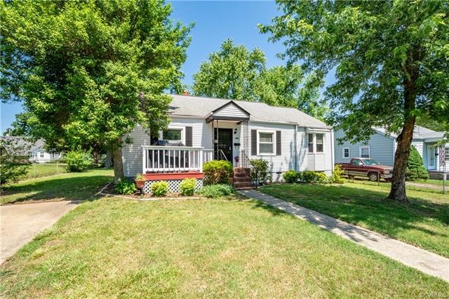 Welcome Home to 212 North Pine Avenue!  Make your 