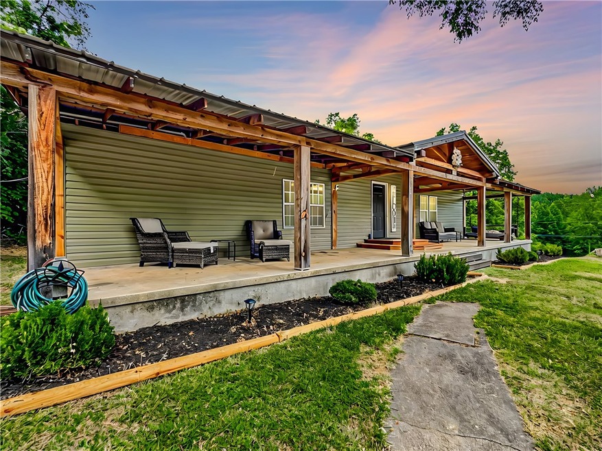 120 Nicholas Dr, Walhalla, SC 29691 - photo 1