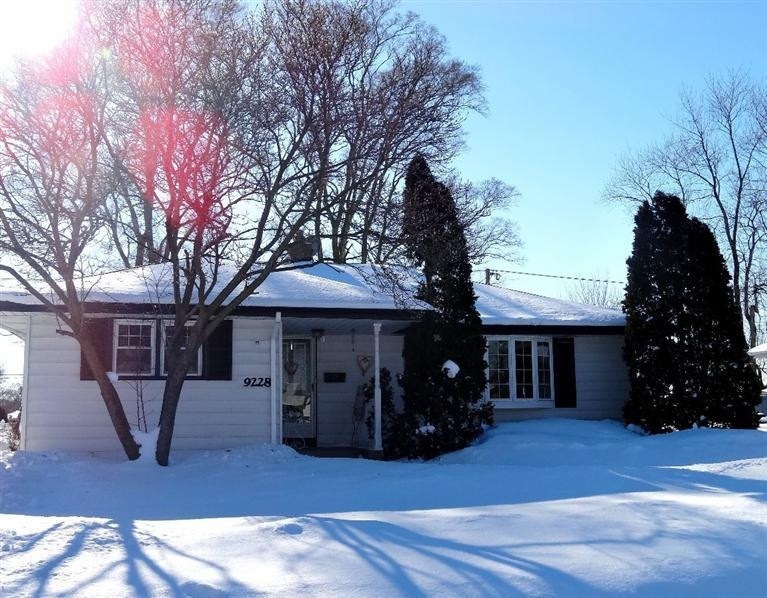 9228 O Day Dr, Highland, IN 46322 - photo 1