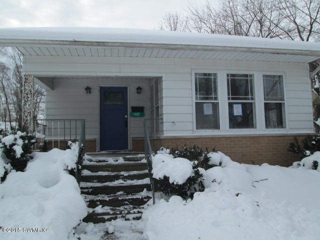 1402 Sheridan Ave, Niles, MI 49120 - photo 1