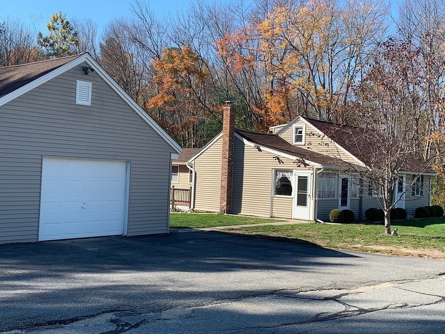 14 Webster Ave, Pelham, NH 03076 - photo 1