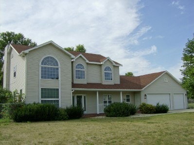 Front of Home<|><|>