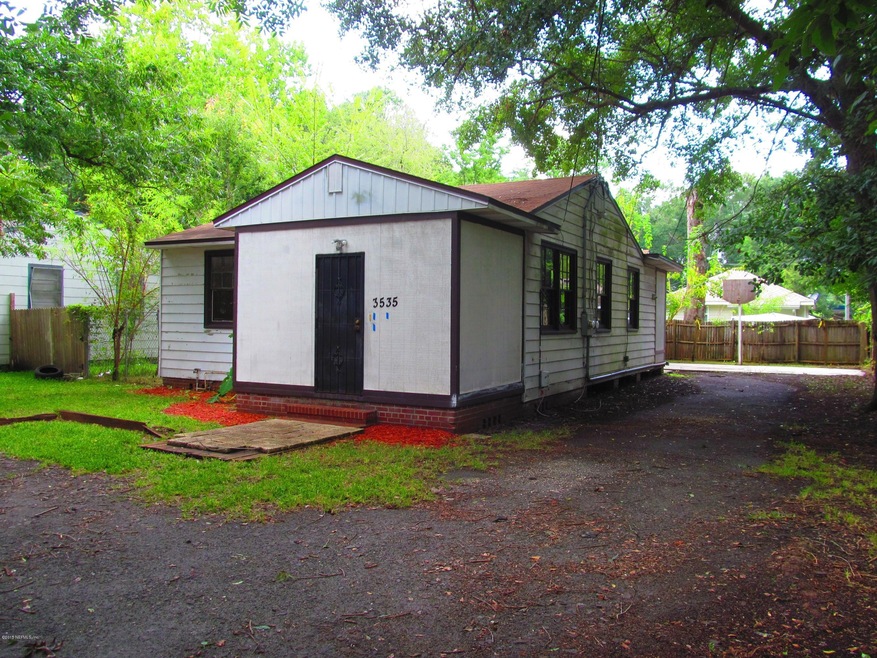 3535 Rosselle St (5)