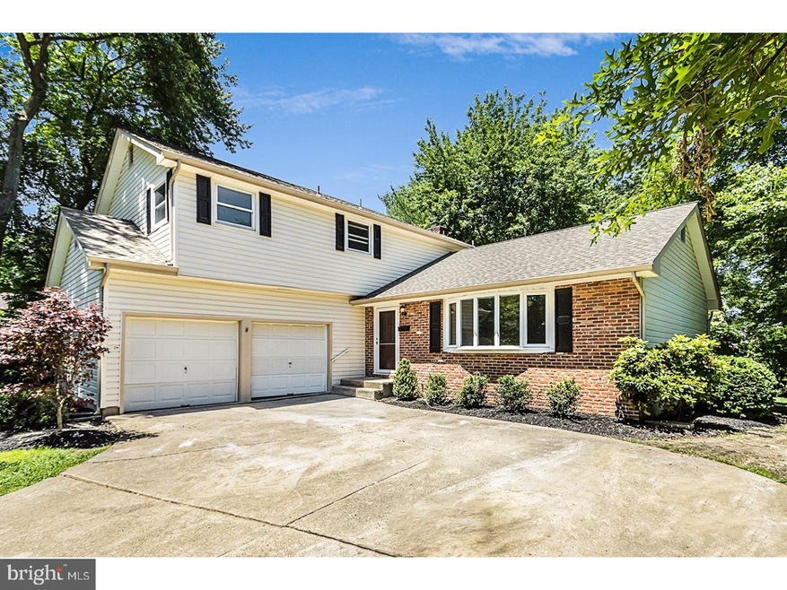 852 Lafayette Dr, Mount Laurel, NJ 08054 - photo 1