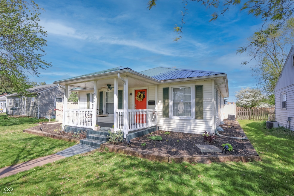 2305 Caldwell Place, Columbus, IN 47201 - photo 1