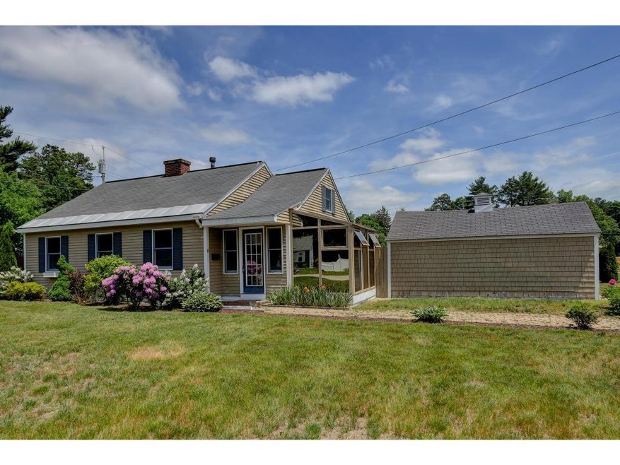 10 Berkshire Rd, Nashua, NH 03064 - photo 1