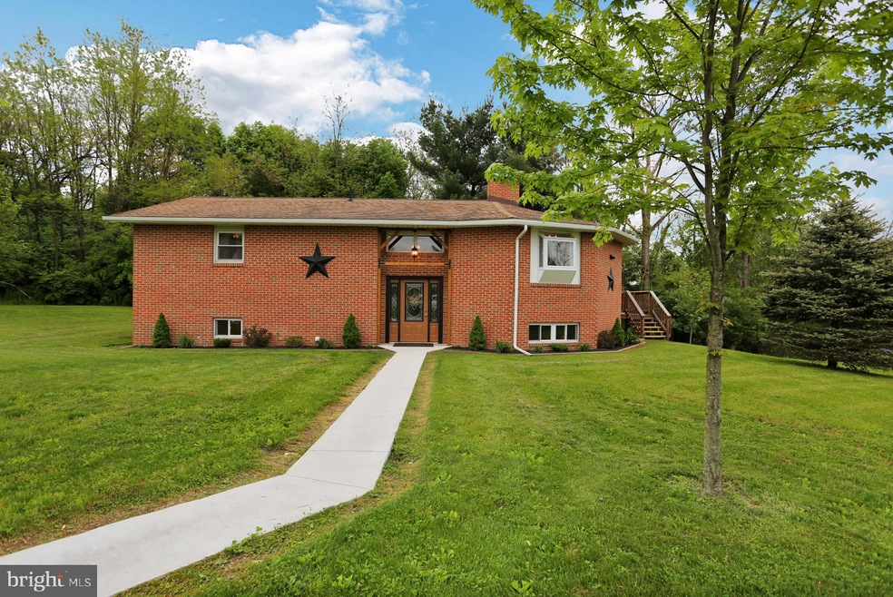 419 Farview Rd, Hamburg, PA 19526 - photo 1