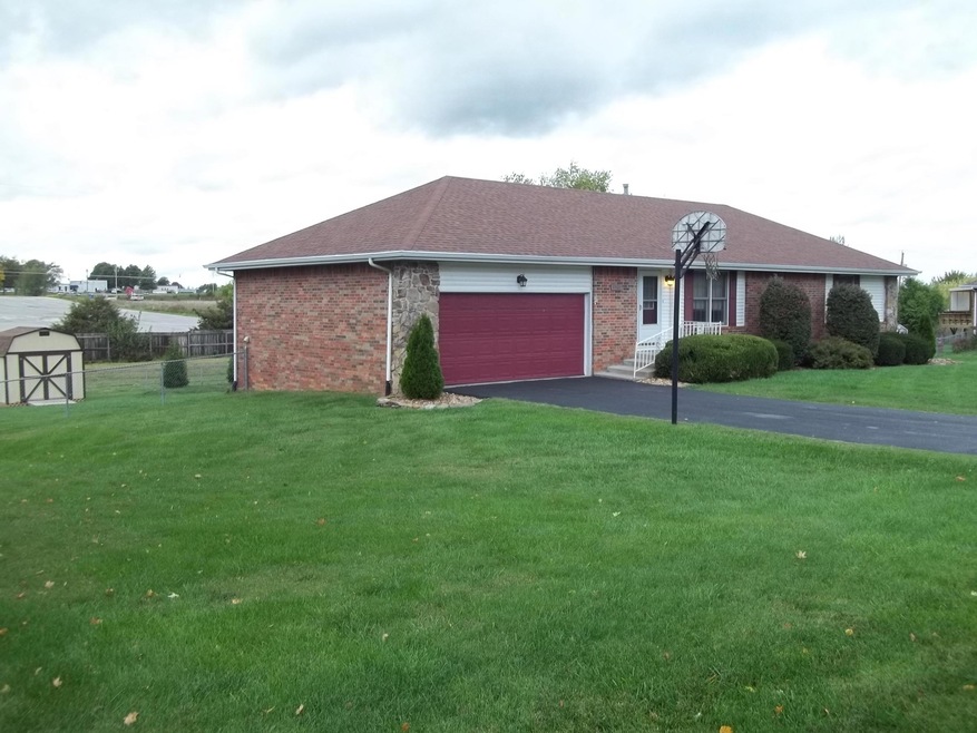 4501 N 17th 001
