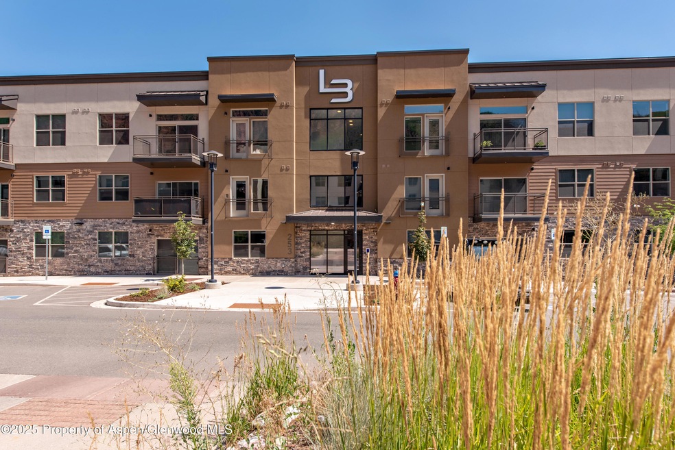 253 Wulfsohn Rd unit 102, Glenwood Springs, CO 81601 - photo 1