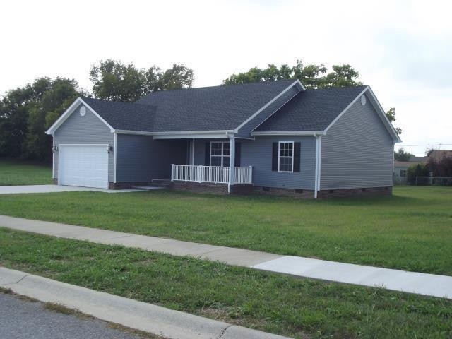 420 Cresthill Dr, Harrodsburg, KY 40330 - photo 1