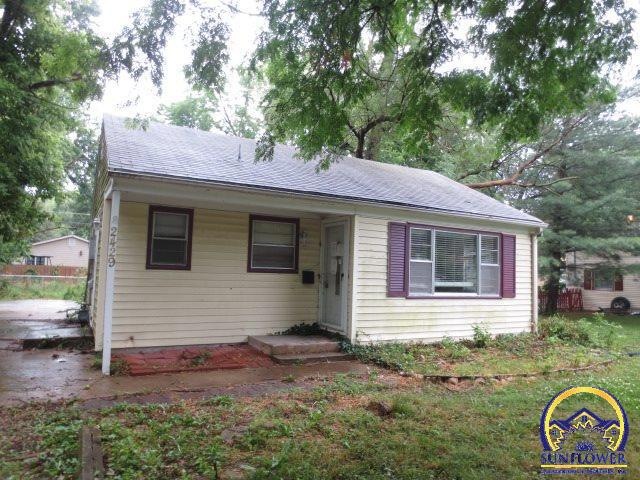 2429 SW 25th Dr, Topeka, KS 66611 - photo 1