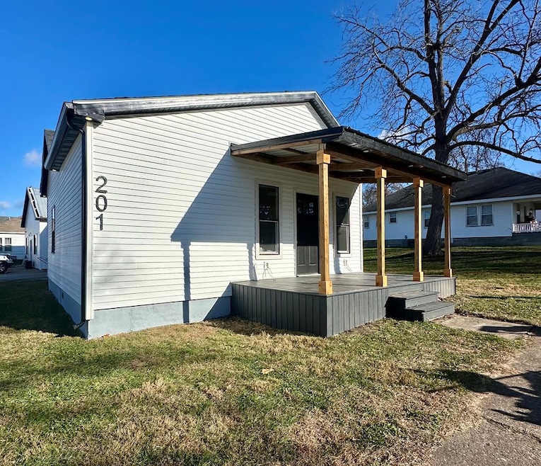 201 E Buchanan St, Kirksville, MO 63501 - photo 1