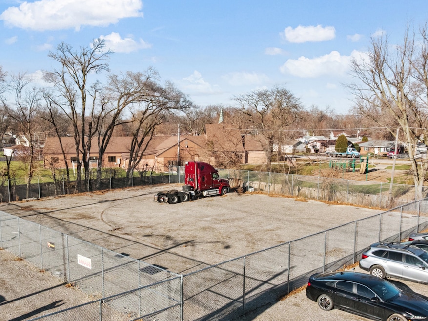 2427 Plainfield Rd, Joliet, IL 60435 - photo 1