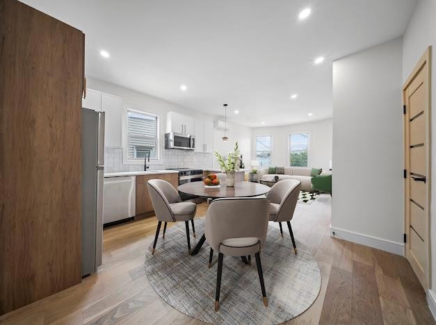 Sold $1,285,000 • Co-Listing Agent