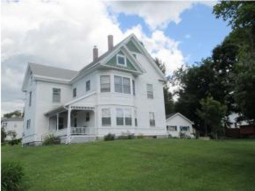 8 Myrtle St, Whitefield, NH 03598 - photo 1