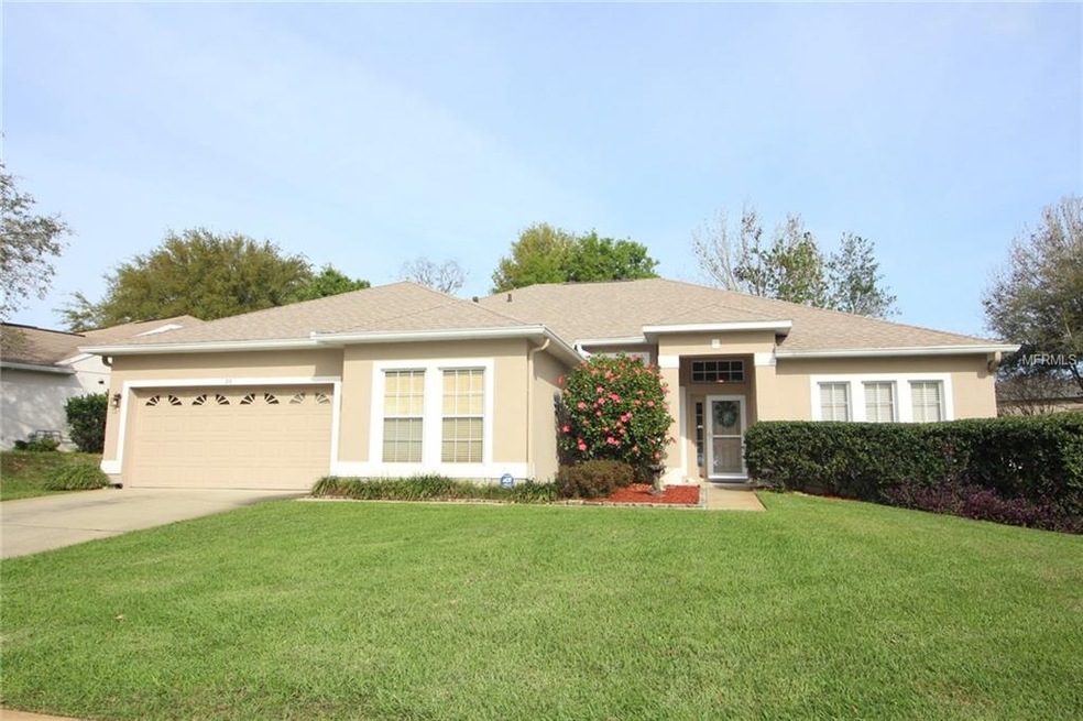 Look at this awesome curb appeal!