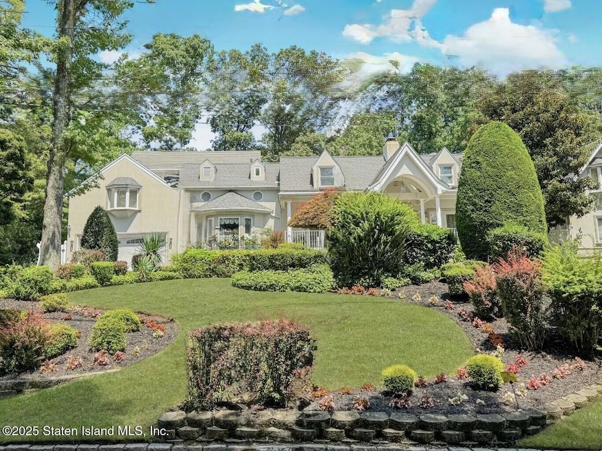 For Sale $2,499,000 • Co-Listing Agent
