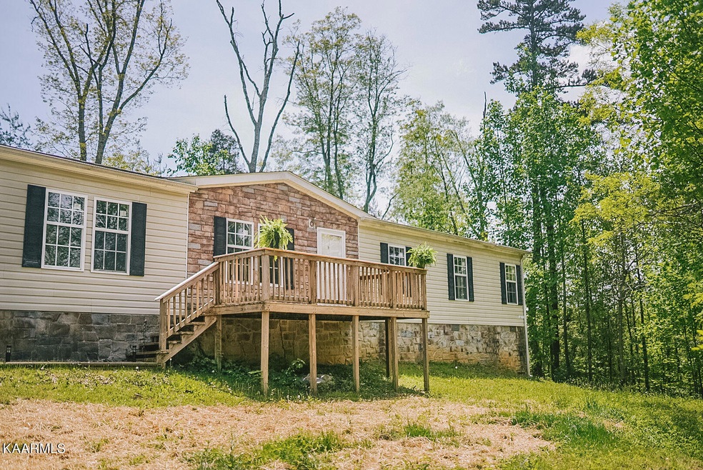 8414 Rolling Woods Way