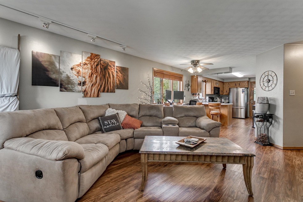 1620 N Whitney Dr, Appleton, WI 54914 - photo 1