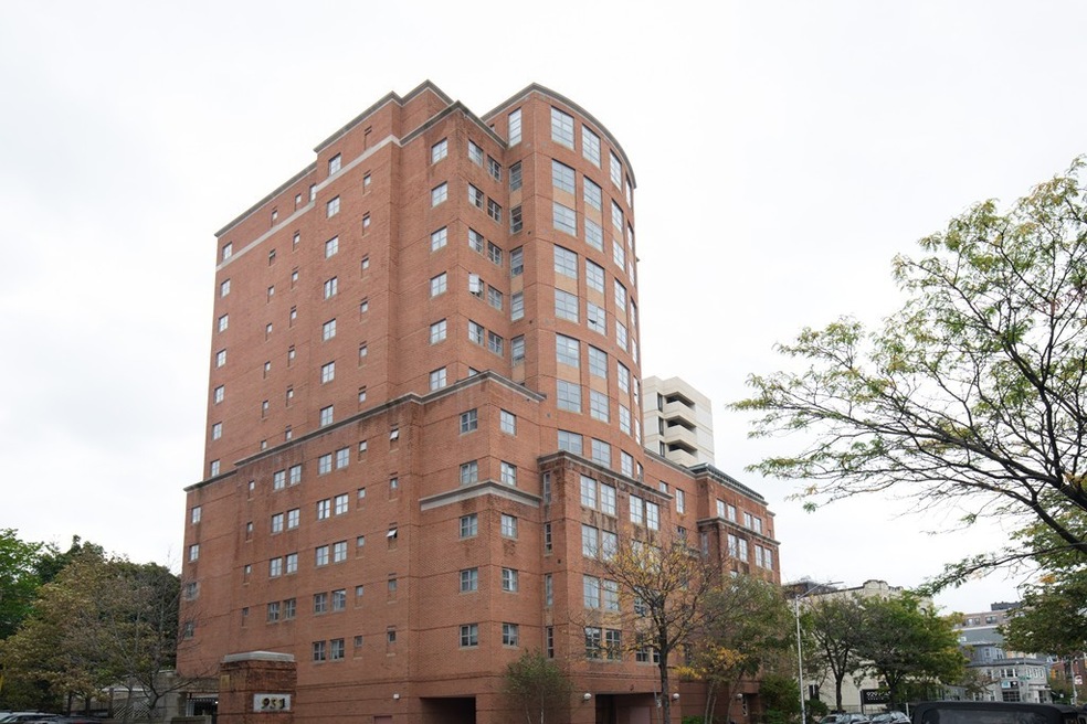 931 Mass Ave unit PH1, Cambridge, MA 02139 - photo 1