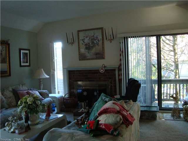 65 Hill Place Dr unit 65-B, Southbury, CT 06488 - photo 1