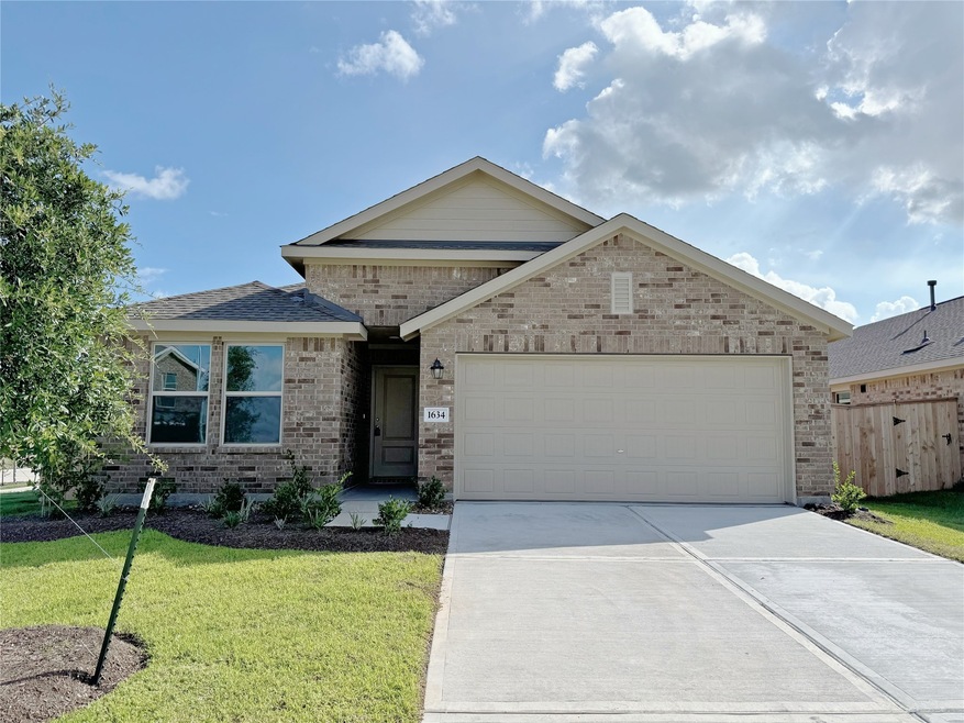 1634 Blue Cypress Dr, Rosenberg, TX 77471 - photo 1