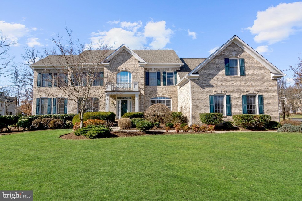 5884 Iron Stone Ct, Centreville, VA 20120 - photo 1