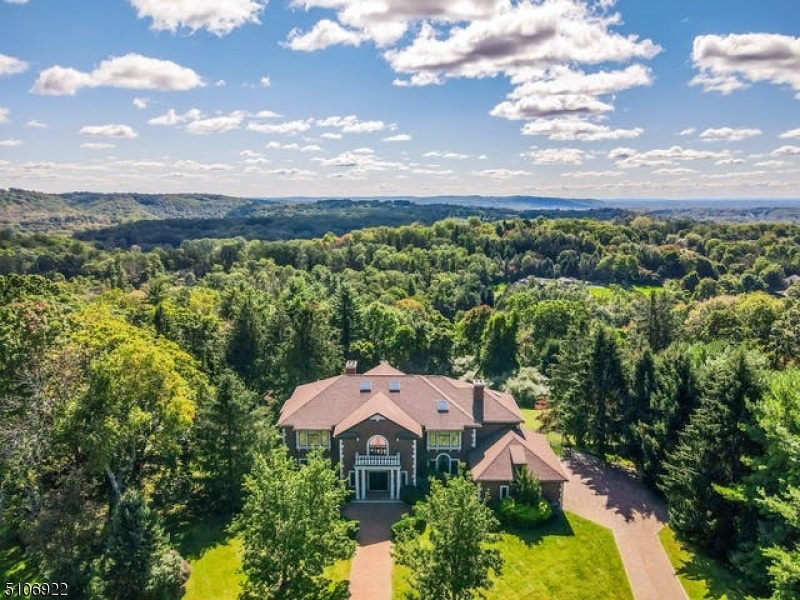 Sold $1,750,000 • Co-Listing Agent