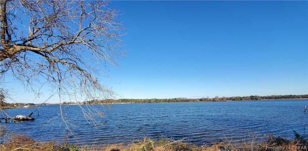 RIVER FRONTAGE ON THE PIANKATANK RIVER