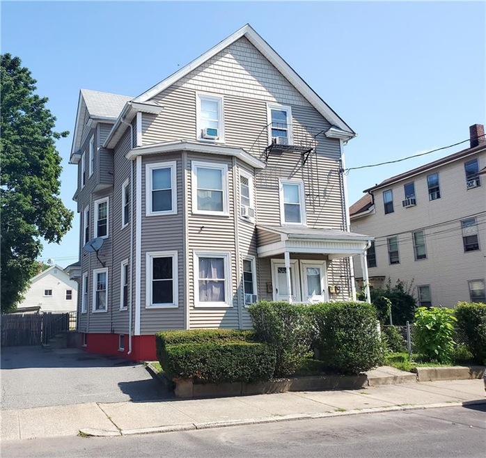 72 Gooding St, Pawtucket, RI 02860 - photo 1