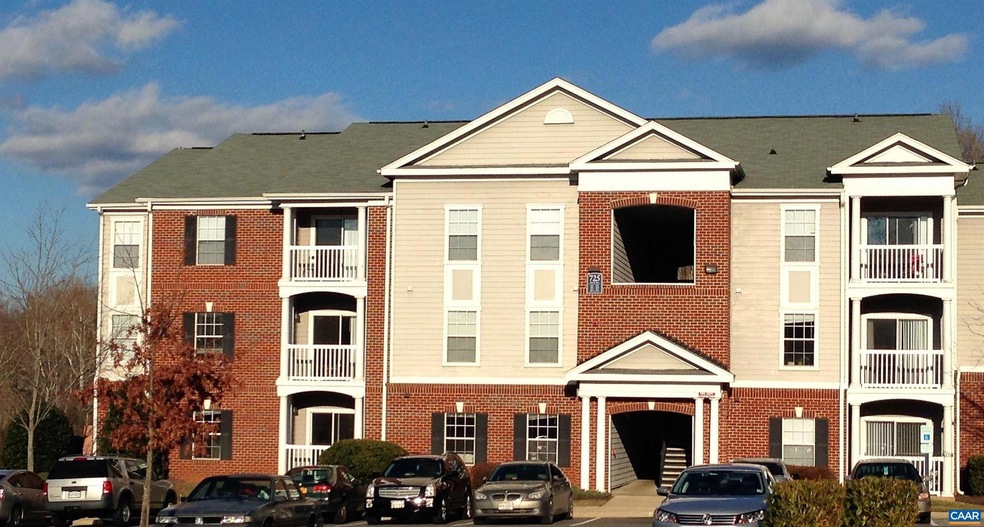 725 Denali Way unit 101, Charlottesville, VA 22903 - photo 1