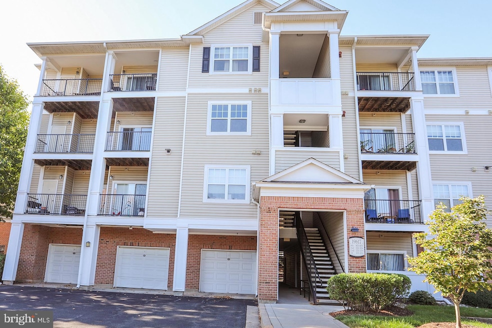 19617 Galway Bay Cir, Germantown, MD 20874 - photo 1