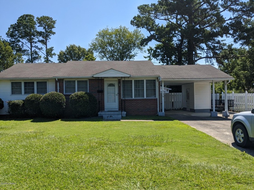 716 Henderson Dr, Jacksonville, NC 28540 - photo 1