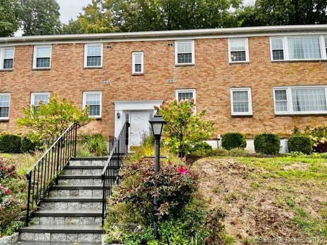 76 Heritage Hill Rd unit A, New Canaan, CT 06840 - photo 1