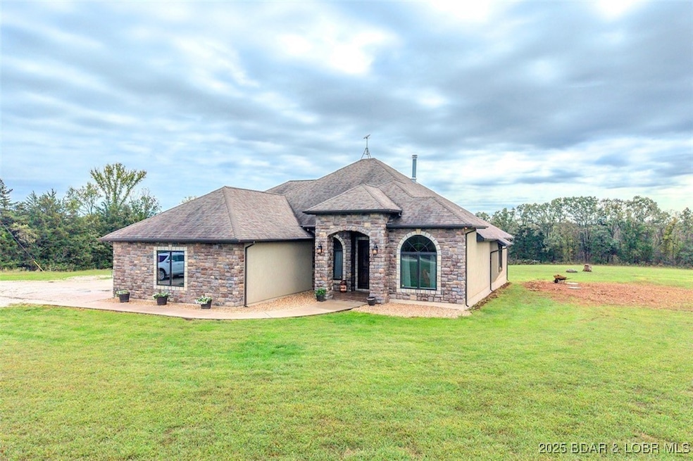 Exquisite 9 acre estate!