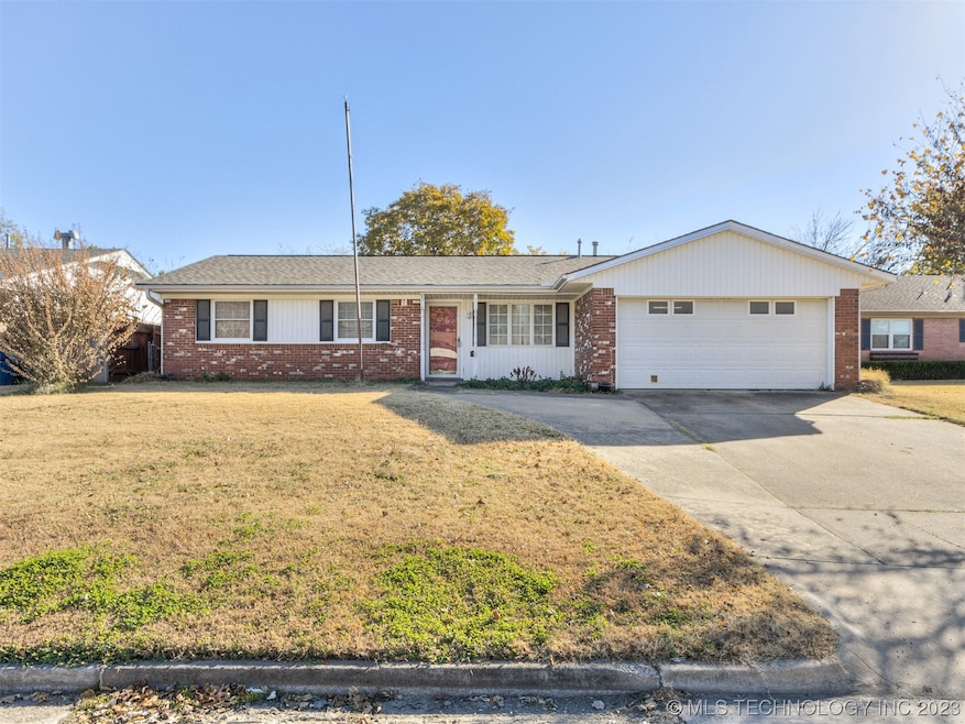 8918 E 49th St, Tulsa, OK 74145 MLS 2327845