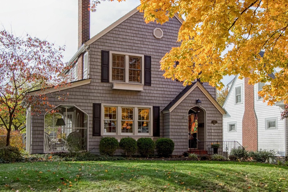 Welcome home to 103 Chatham Rd.