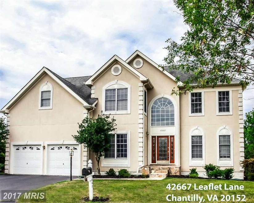 42667 Leaflet Ln, Chantilly, VA 20152 - photo 1