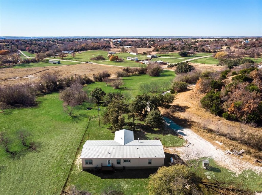 375 Victory Ln, Springtown, TX 76082 - photo 1